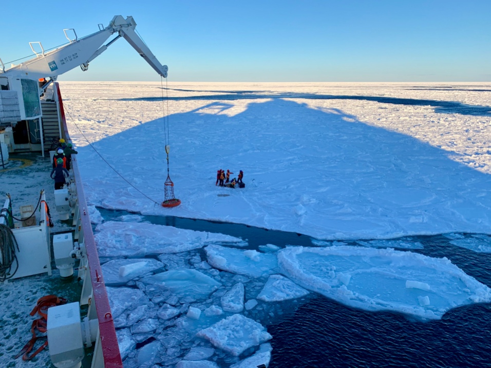 SIMB deployment on the sea ice